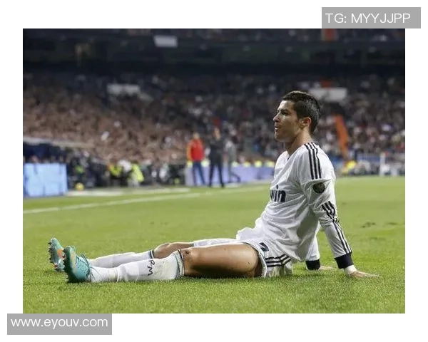 足球明星背后的故事与失落瞬间揭示了光鲜外表下的真实人生 足球明星背后的故事与失落瞬间揭示了光鲜外表下的真实人生